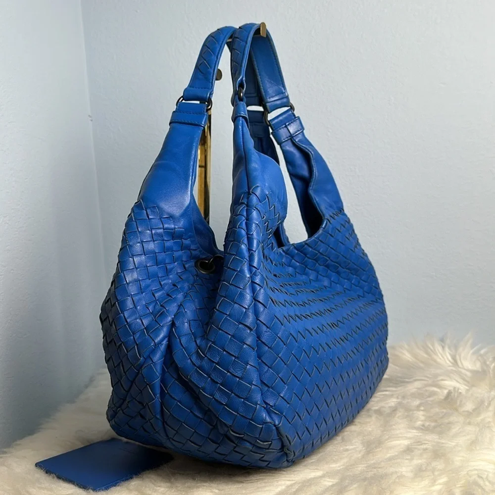 💯 Authentic. Bottega Veneta Leather Handbag🍀